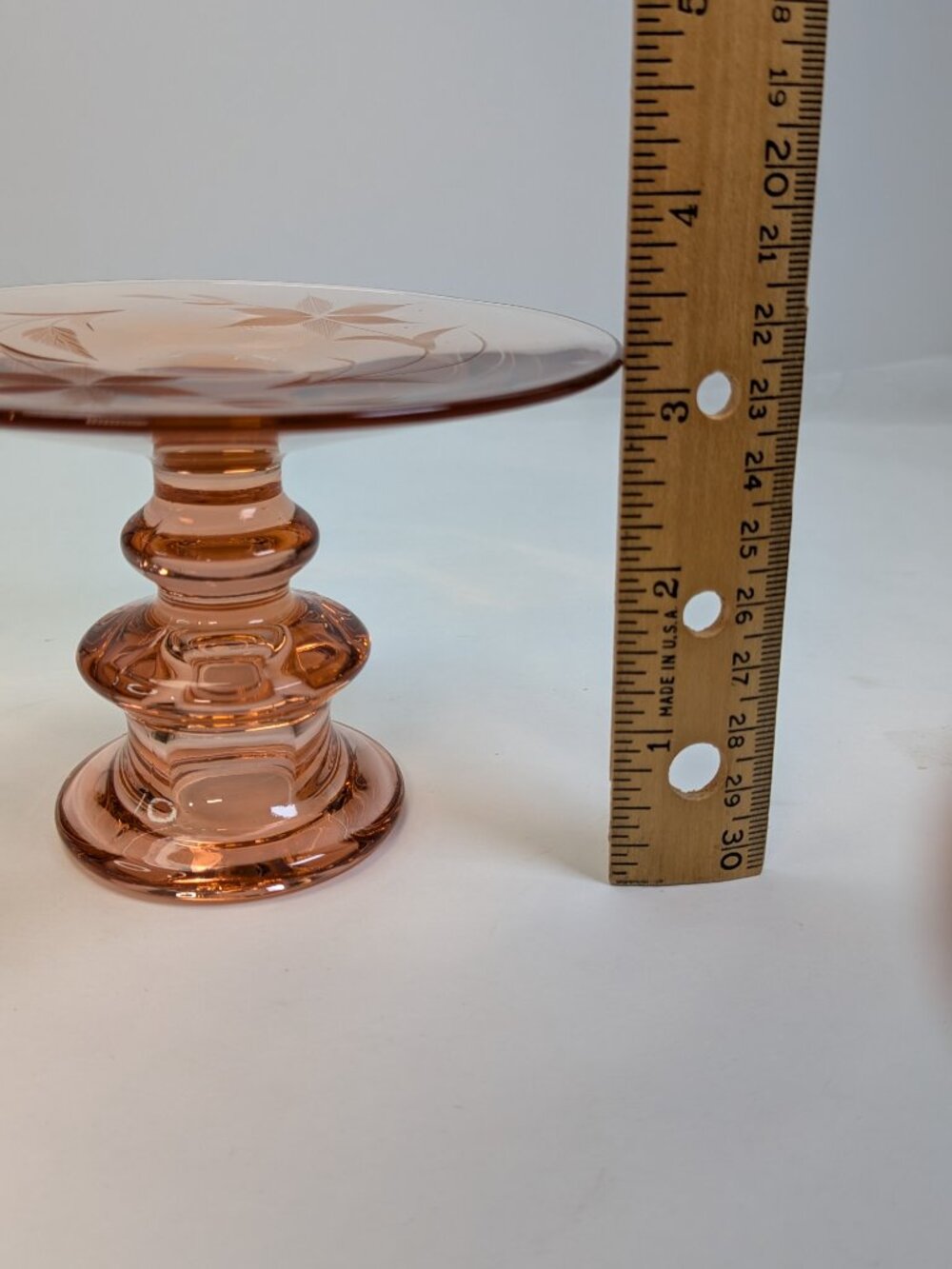 Vintage 1930s Depression Elegant Pink Glass Candle Holder / Pedestal Stand - Picture 15 of 16